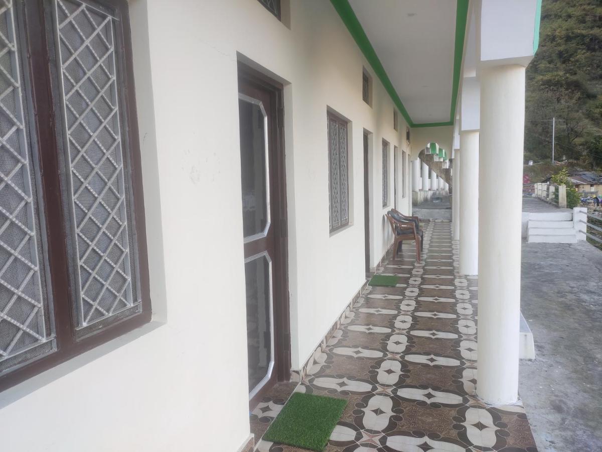 Prince Homestay & Restaurant Rudraprayāg Екстериор снимка