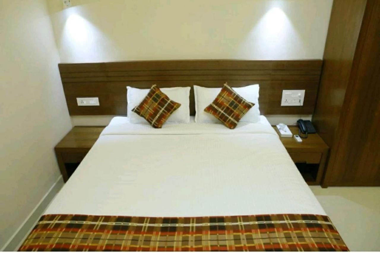 Prince Homestay & Restaurant Rudraprayāg Екстериор снимка