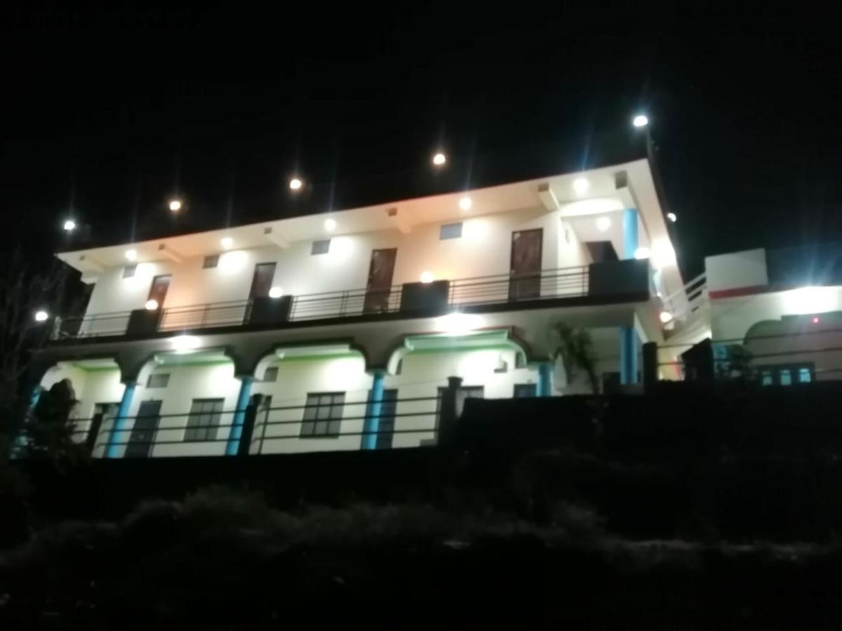 Prince Homestay & Restaurant Rudraprayāg Екстериор снимка