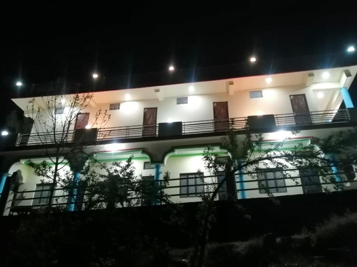 Prince Homestay & Restaurant Rudraprayāg Екстериор снимка